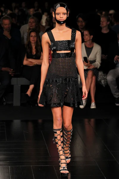 Look 23